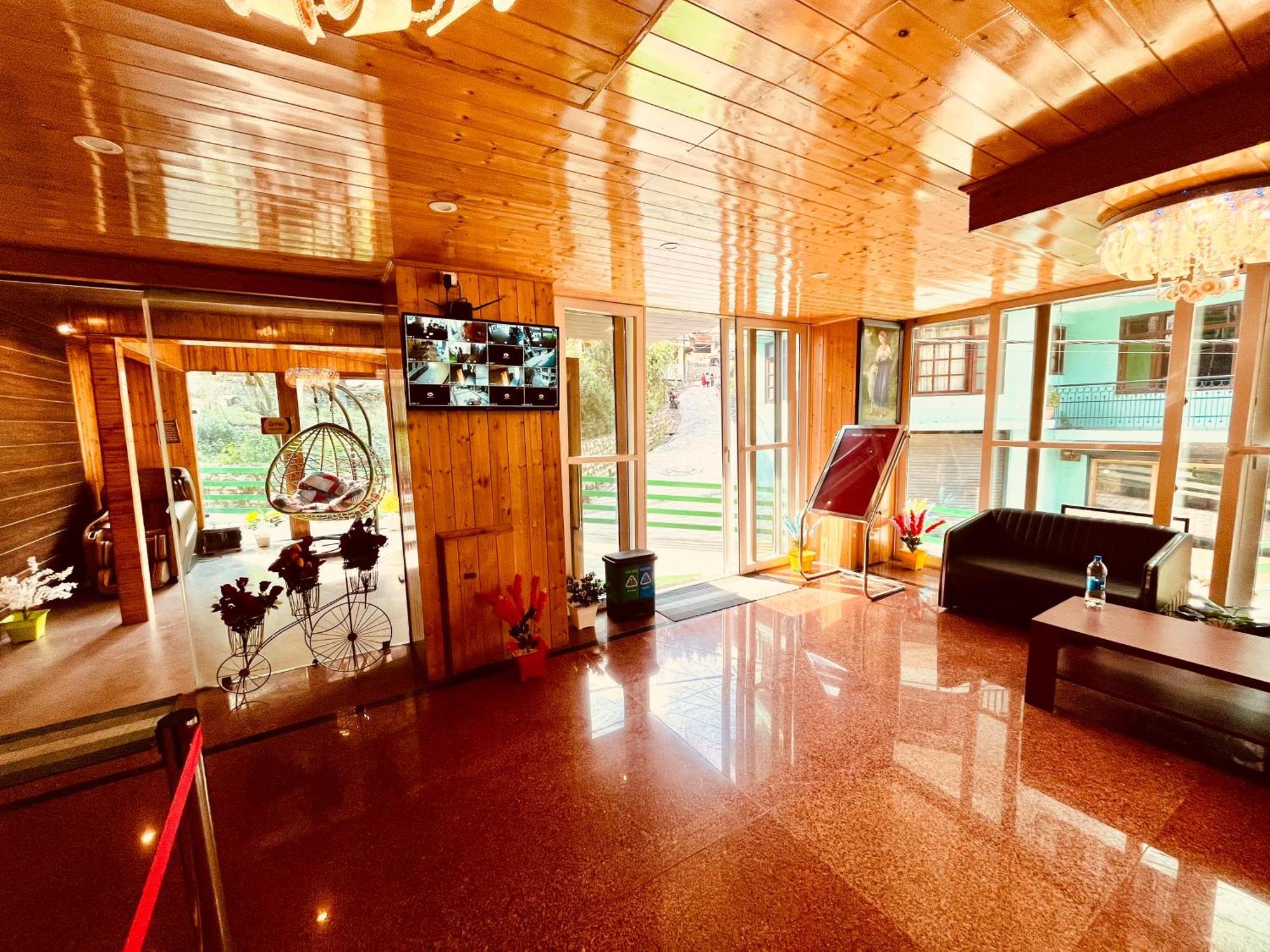 Aerovista - Selling Centrally Heated Near Mall Road Manali (Himachal Pradesh)
